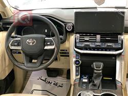 تۆیۆتا لاند کروزەر